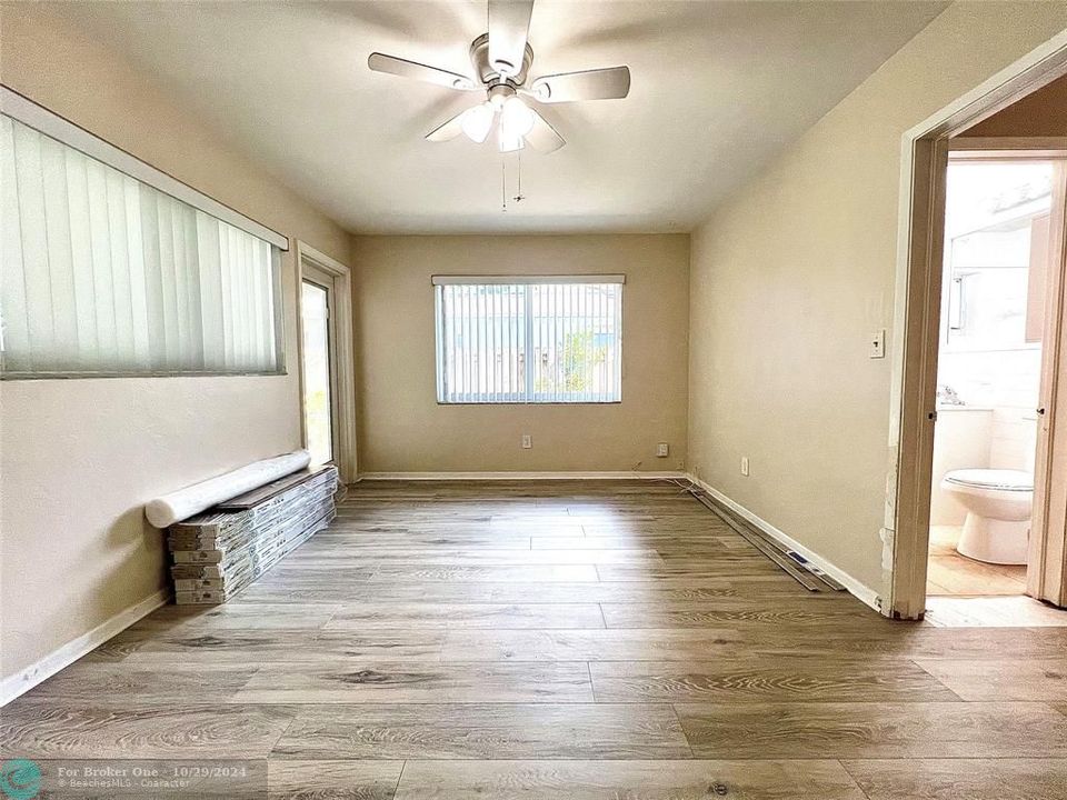 For Sale: $2,175 (1 beds, 1 baths, 0 Square Feet)