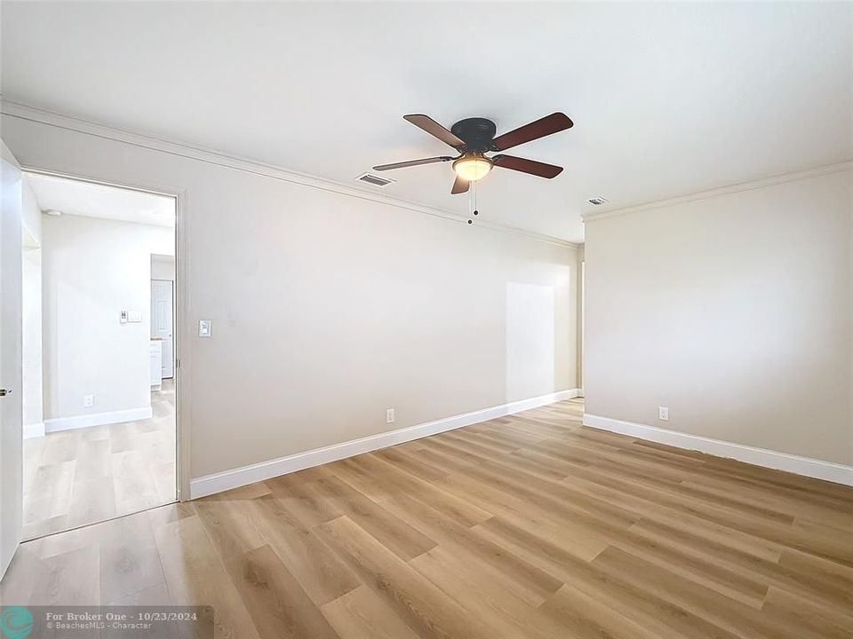 For Sale: $397,500 (2 beds, 2 baths, 1635 Square Feet)