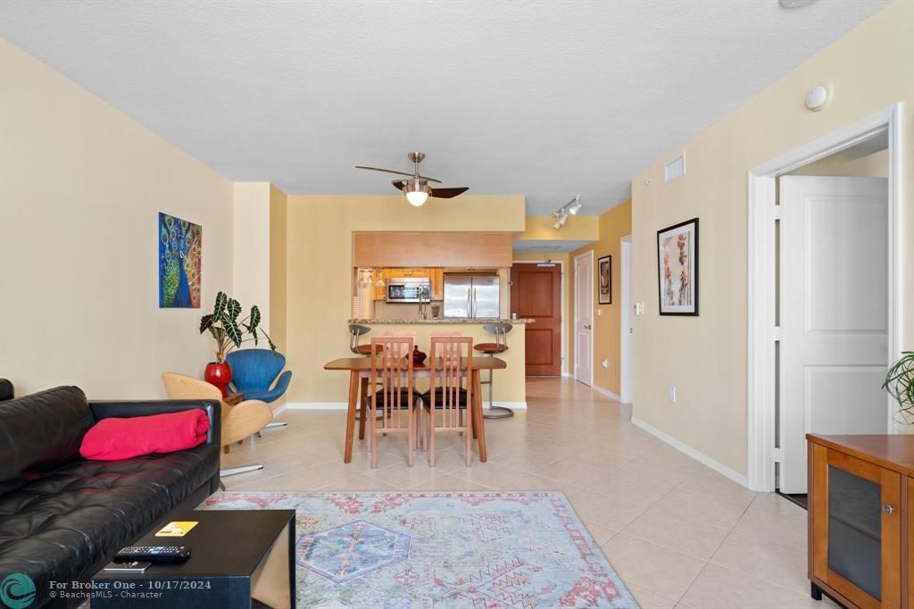 For Sale: $483,450 (1 beds, 1 baths, 820 Square Feet)