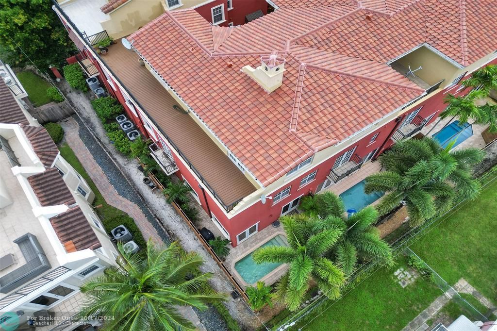 En Venta: $1,100,000 (3 camas, 3 baños, 2962 Pies cuadrados)