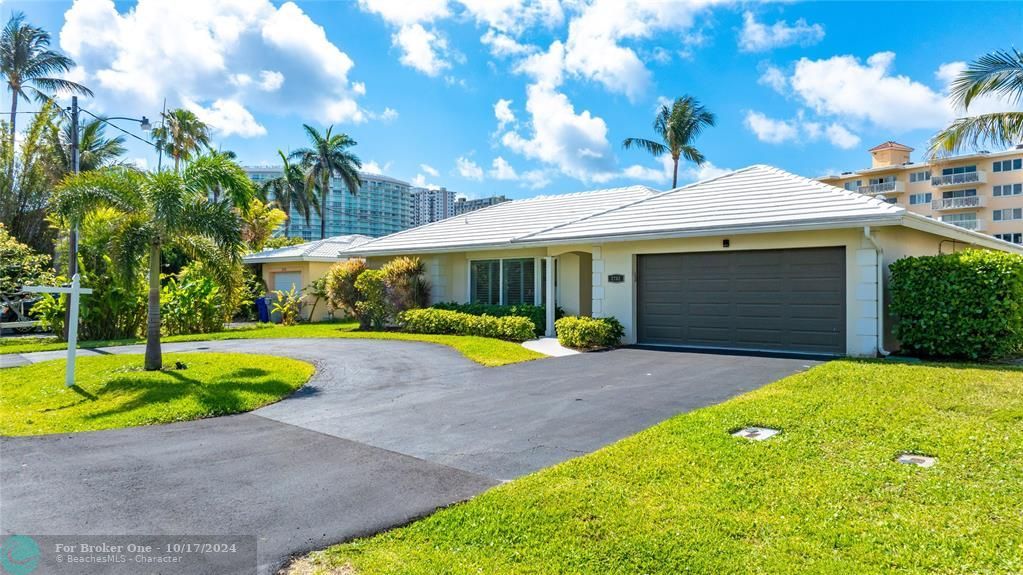 For Sale: $1,975,000 (3 beds, 3 baths, 1514 Square Feet)