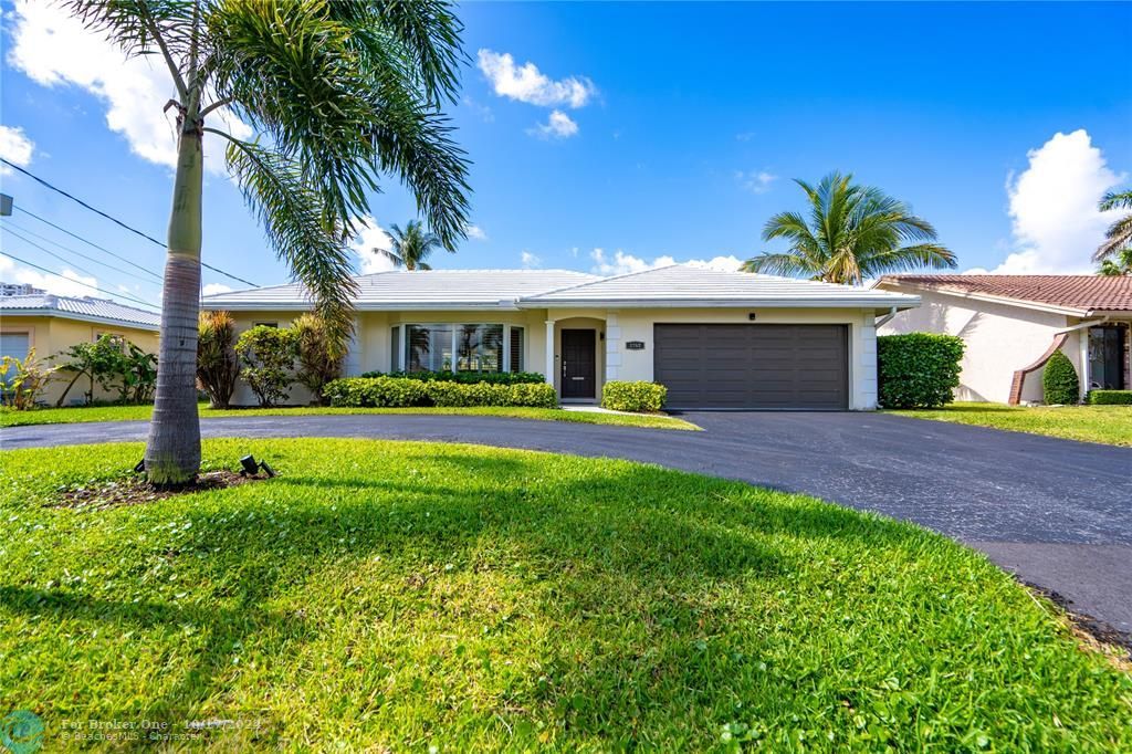 For Sale: $1,975,000 (3 beds, 3 baths, 1514 Square Feet)