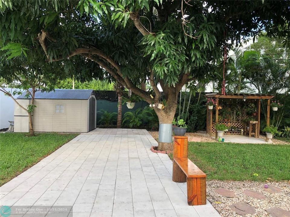 En Venta: $399,000 (3 camas, 1 baños, 948 Pies cuadrados)