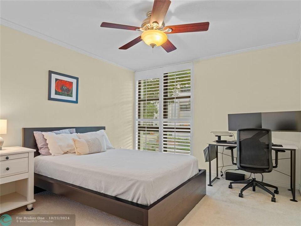 For Sale: $469,000 (2 beds, 2 baths, 1500 Square Feet)