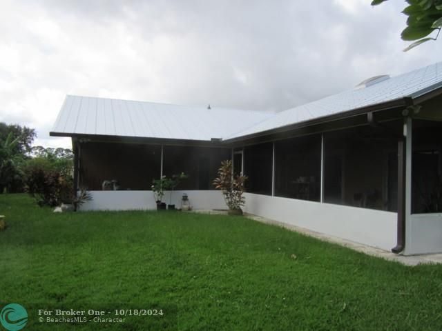 En Venta: $499,900 (3 camas, 2 baños, 1962 Pies cuadrados)