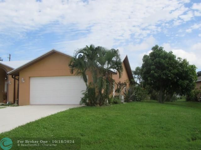 For Sale: $499,900 (3 beds, 2 baths, 1962 Square Feet)