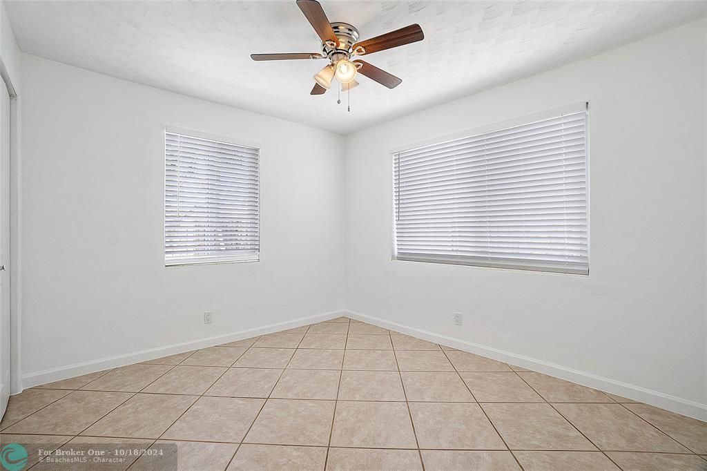 For Rent: $3,000 (3 beds, 2 baths, 1117 Square Feet)