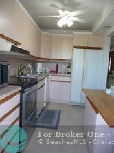 For Rent: $1,900 (2 beds, 2 baths, 984 Square Feet)