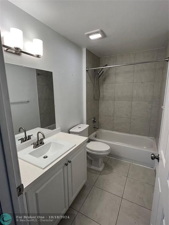 For Rent: $2,650 (3 beds, 2 baths, 1250 Square Feet)