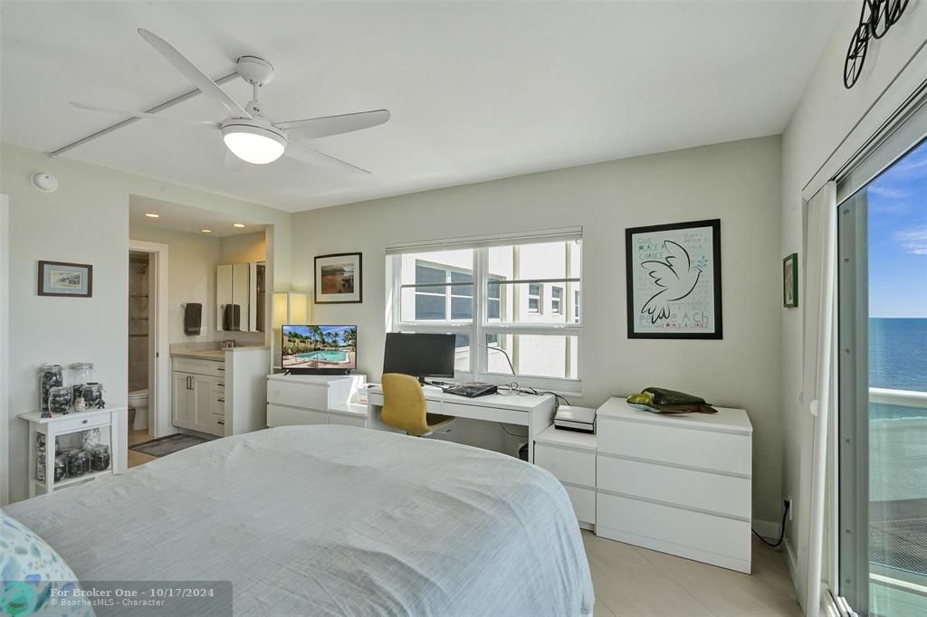 For Sale: $549,000 (1 beds, 2 baths, 686 Square Feet)