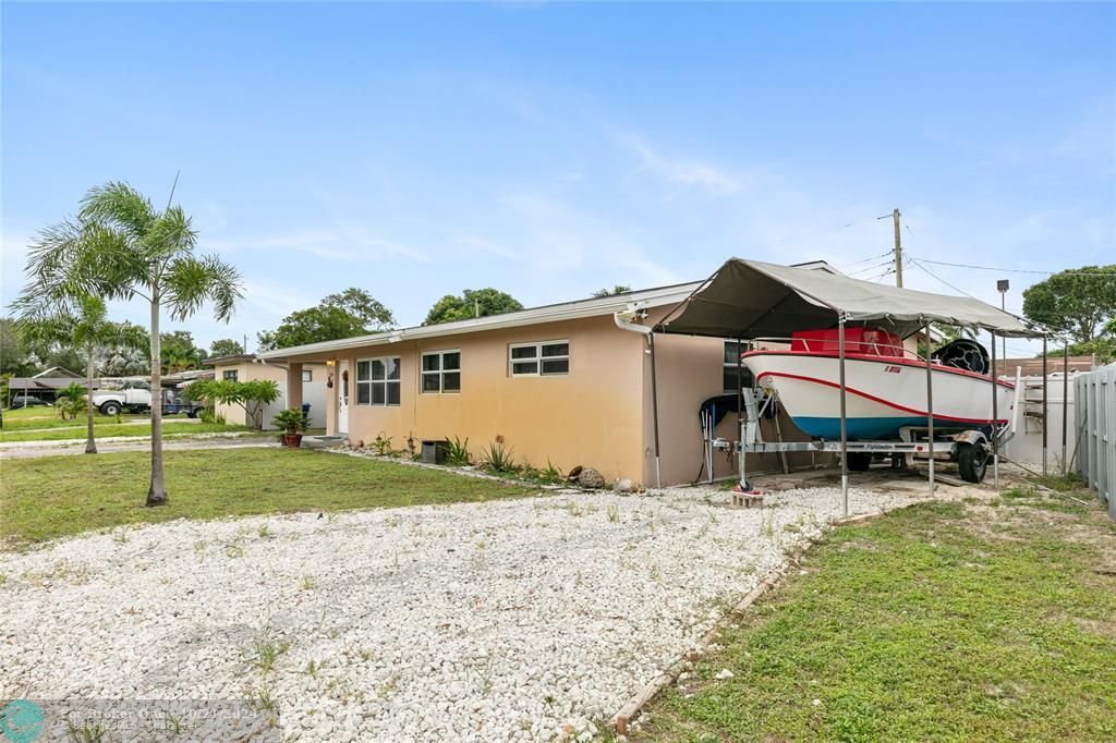 For Sale: $495,900 (3 beds, 2 baths, 1204 Square Feet)