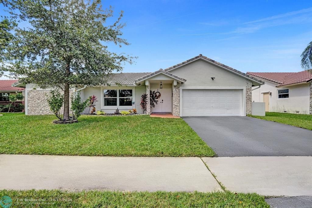 For Sale: $600,000 (3 beds, 2 baths, 2146 Square Feet)