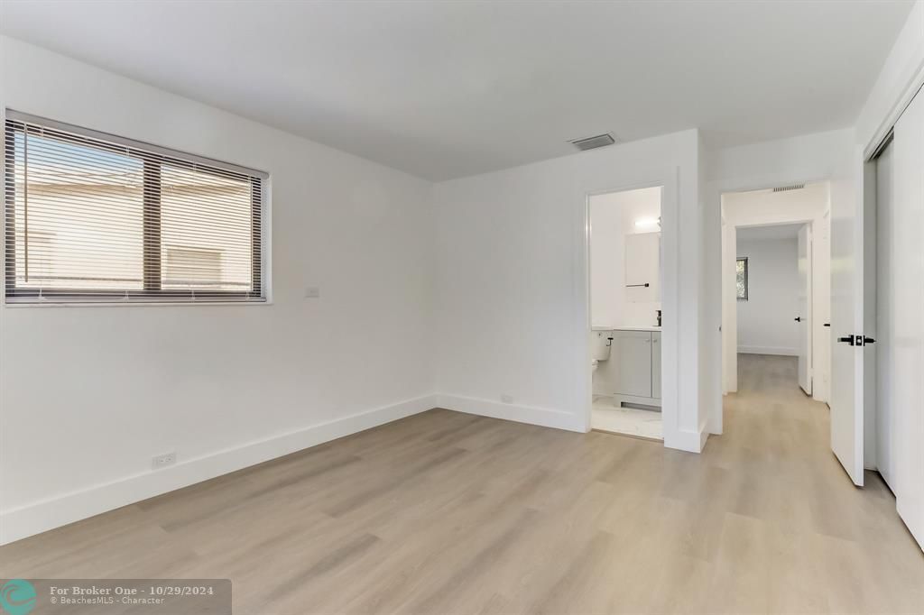 For Sale: $2,995 (2 beds, 2 baths, 1170 Square Feet)