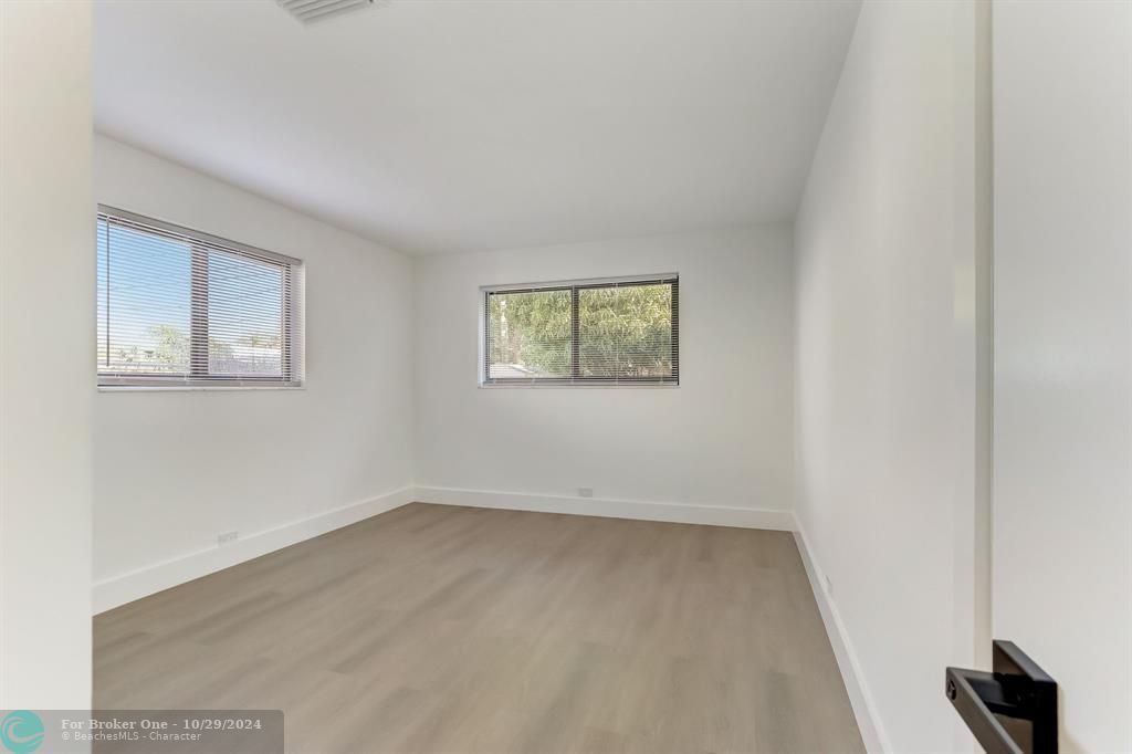 For Sale: $2,995 (2 beds, 2 baths, 1170 Square Feet)