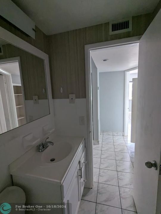 En Venta: $1,990 (2 camas, 1 baños, 2916 Pies cuadrados)