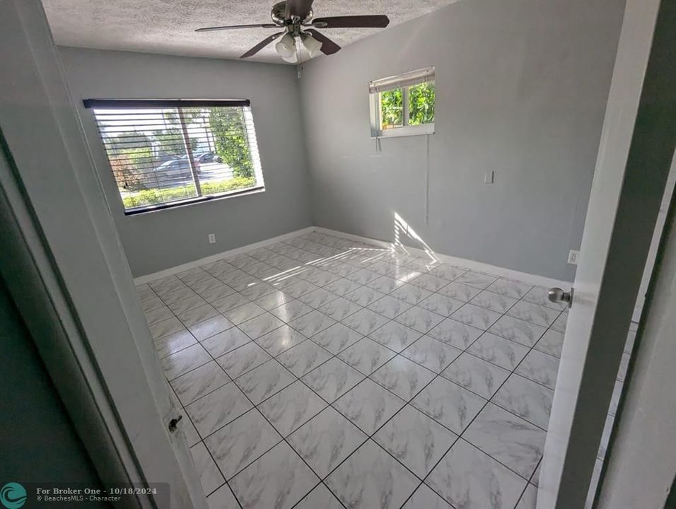 For Sale: $1,990 (2 beds, 1 baths, 2916 Square Feet)