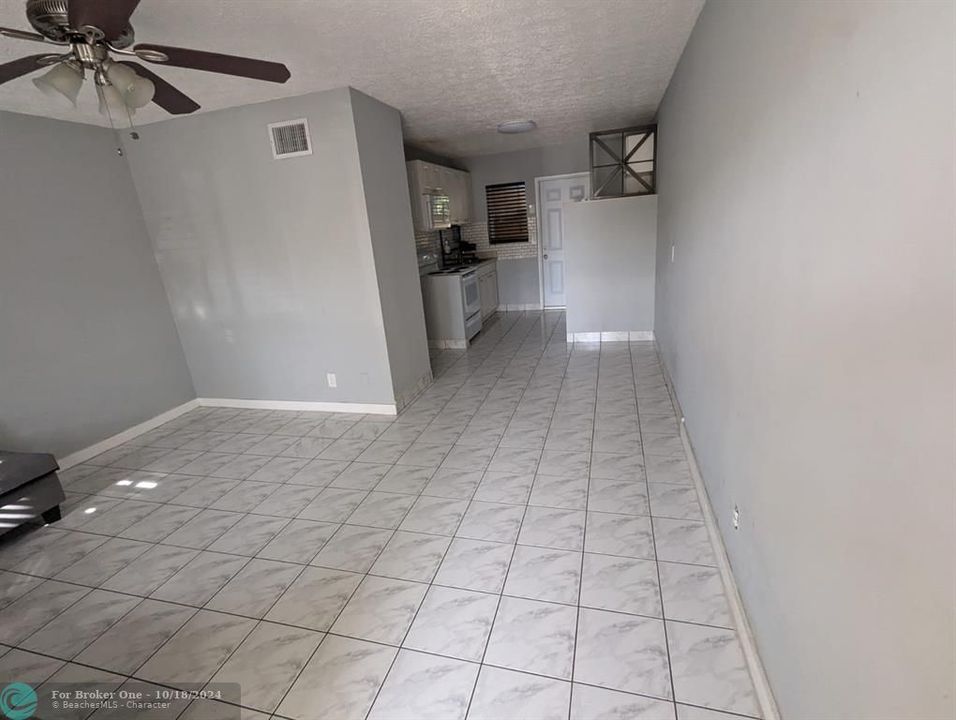 For Sale: $1,990 (2 beds, 1 baths, 2916 Square Feet)