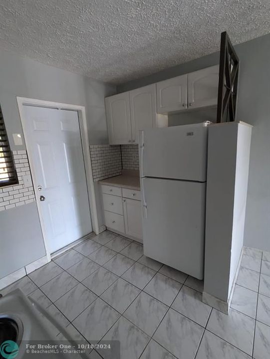 En Venta: $1,990 (2 camas, 1 baños, 2916 Pies cuadrados)