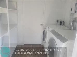 For Rent: $2,500 (2 beds, 1 baths, 891 Square Feet)