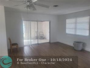 For Rent: $2,500 (2 beds, 1 baths, 891 Square Feet)