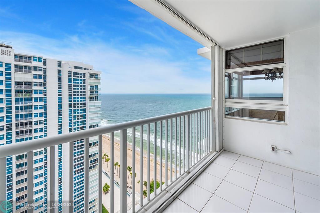 For Sale: $695,000 (2 beds, 2 baths, 1559 Square Feet)