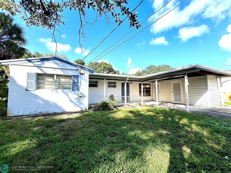 For Sale: $450,000 (3 beds, 2 baths, 1195 Square Feet)