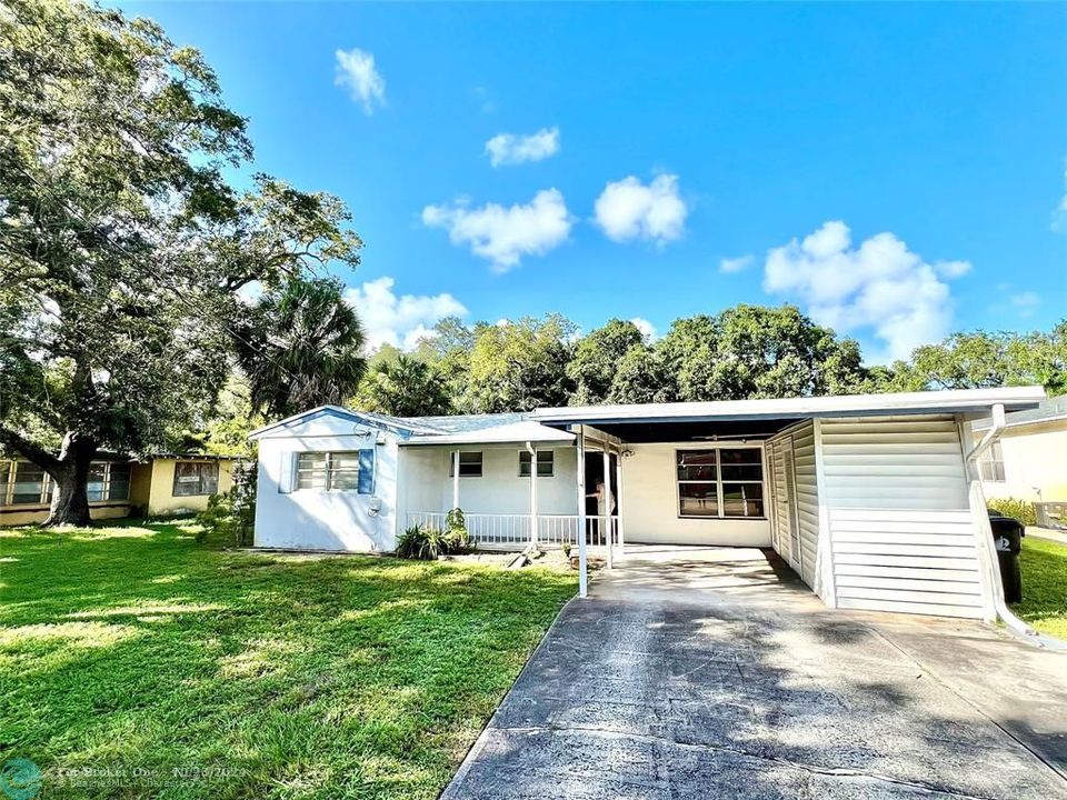 For Sale: $450,000 (3 beds, 2 baths, 1195 Square Feet)