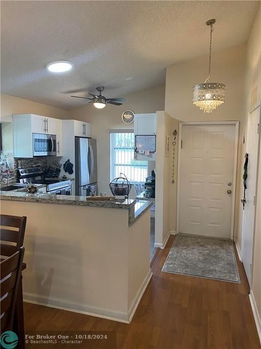 For Rent: $2,600 (2 beds, 2 baths, 1300 Square Feet)