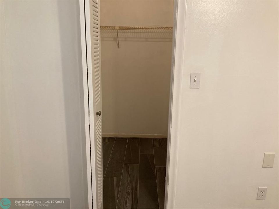 For Sale: $189,000 (2 beds, 2 baths, 1272 Square Feet)