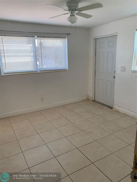 For Rent: $1,550 (1 beds, 1 baths, 550 Square Feet)