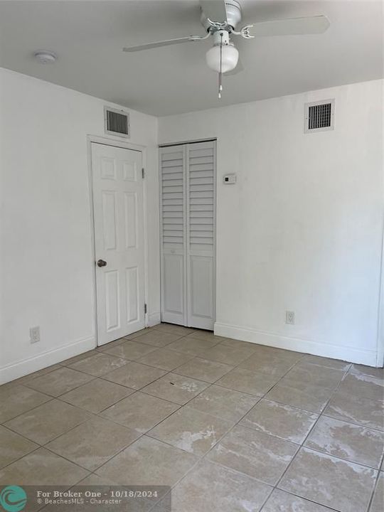 For Rent: $1,550 (1 beds, 1 baths, 550 Square Feet)