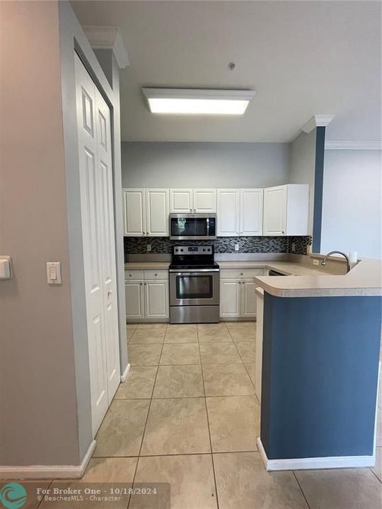 For Rent: $2,700 (2 beds, 2 baths, 1118 Square Feet)