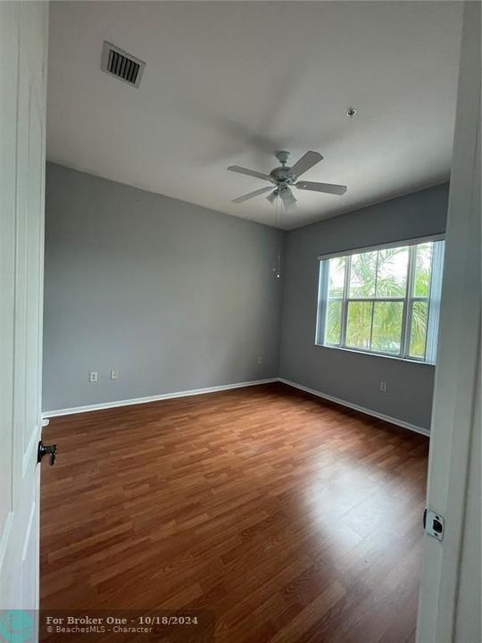 For Rent: $2,700 (2 beds, 2 baths, 1118 Square Feet)