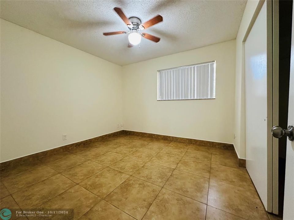 For Sale: $229,000 (2 beds, 2 baths, 1020 Square Feet)