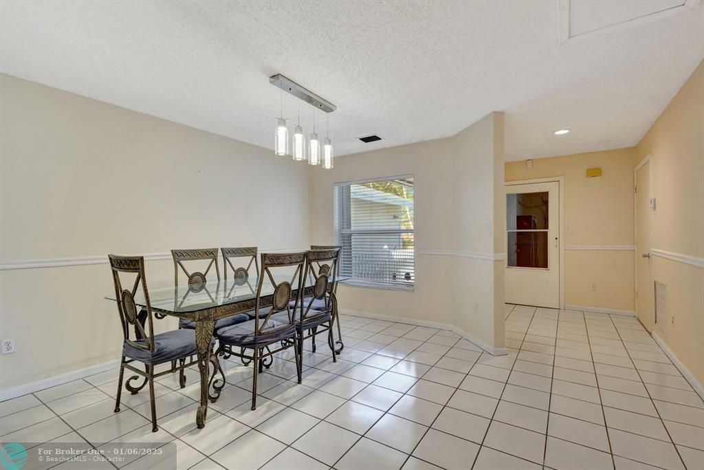 For Sale: $478,500 (3 beds, 2 baths, 1449 Square Feet)