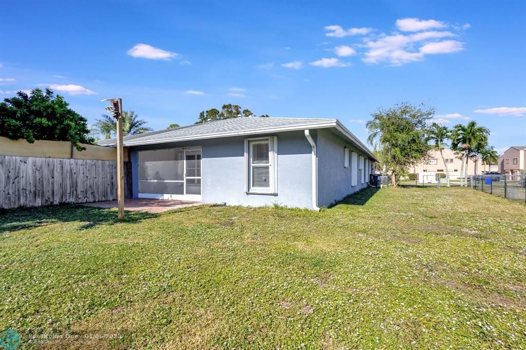 For Sale: $478,500 (3 beds, 2 baths, 1449 Square Feet)