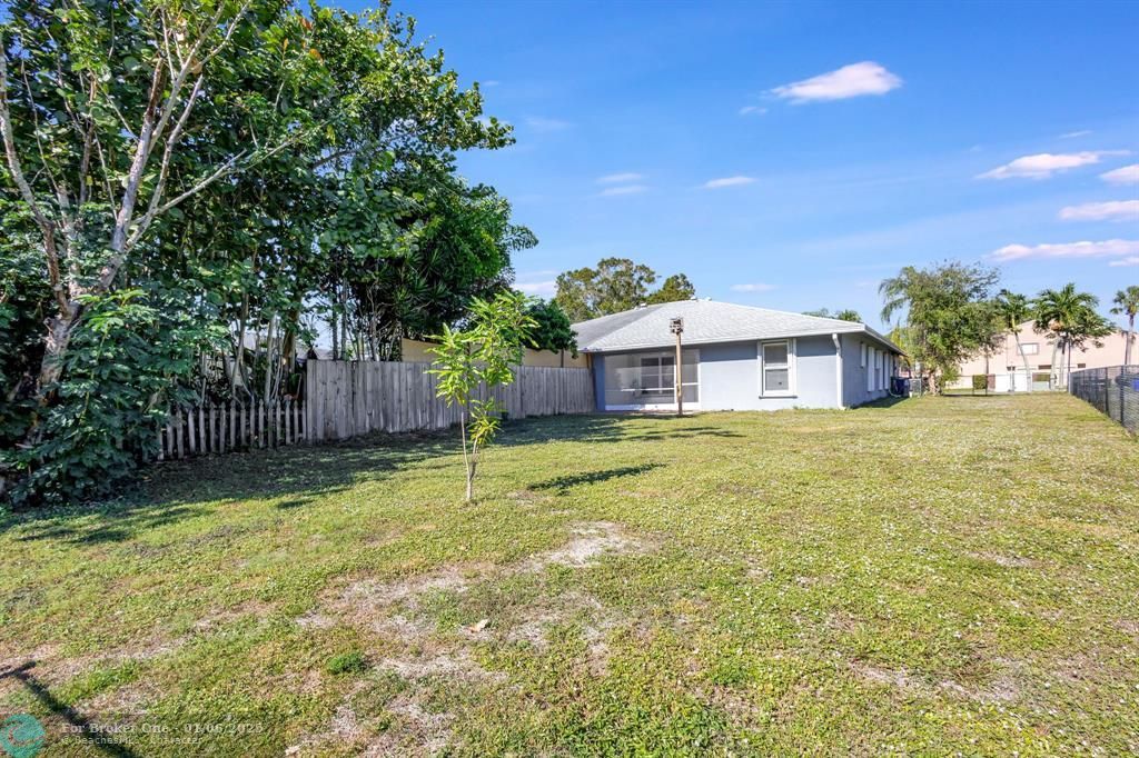 For Sale: $478,500 (3 beds, 2 baths, 1449 Square Feet)