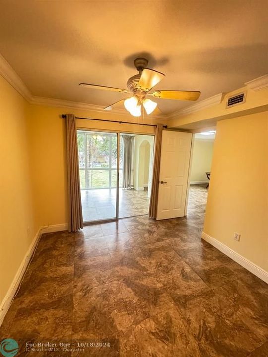 For Rent: $1,750 (2 beds, 1 baths, 820 Square Feet)