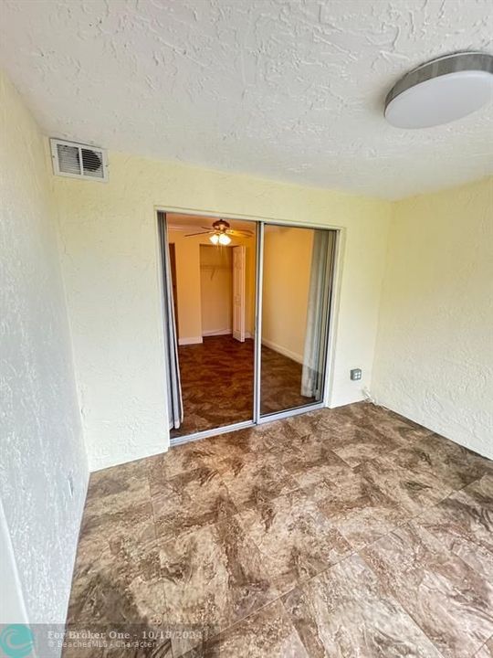 For Rent: $1,750 (2 beds, 1 baths, 820 Square Feet)