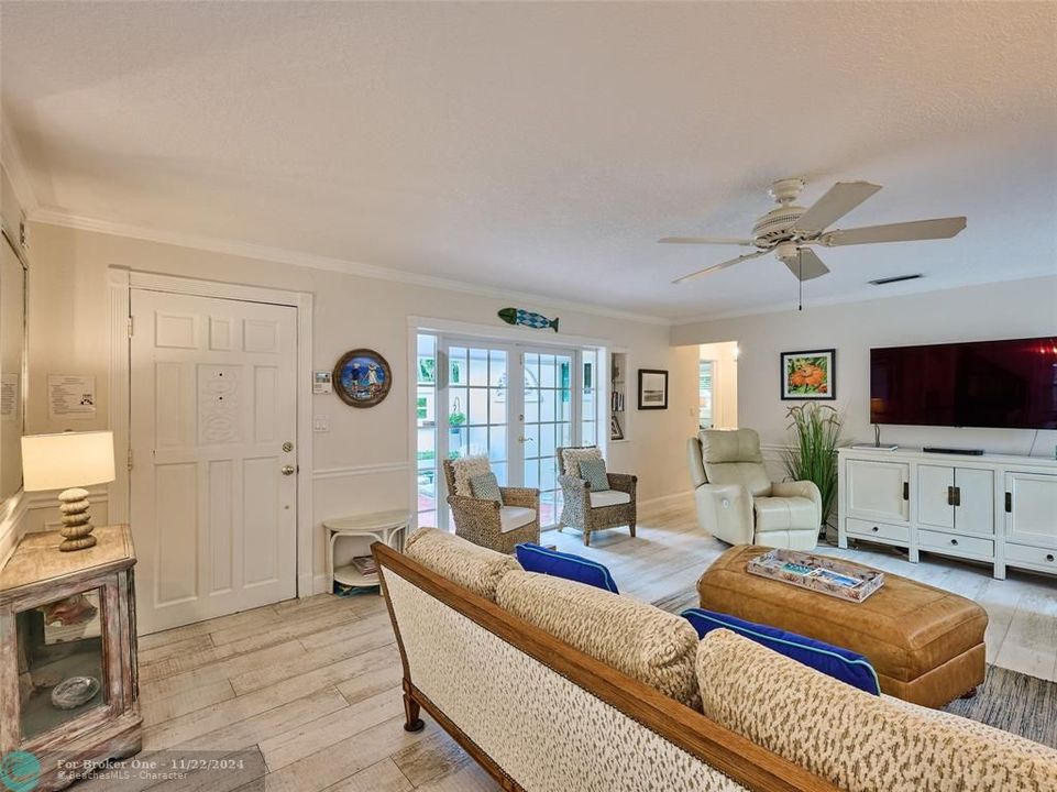 Active With Contract: $4,650 (2 beds, 2 baths, 1222 Square Feet)