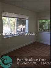 For Rent: $1,900 (2 beds, 1 baths, 920 Square Feet)