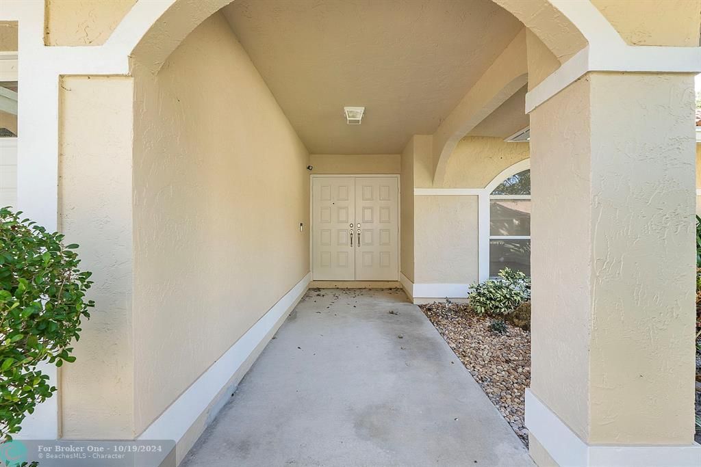 For Rent: $5,300 (4 beds, 2 baths, 2283 Square Feet)