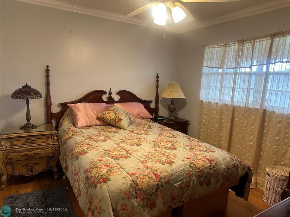 For Sale: $1,850 (2 beds, 2 baths, 920 Square Feet)