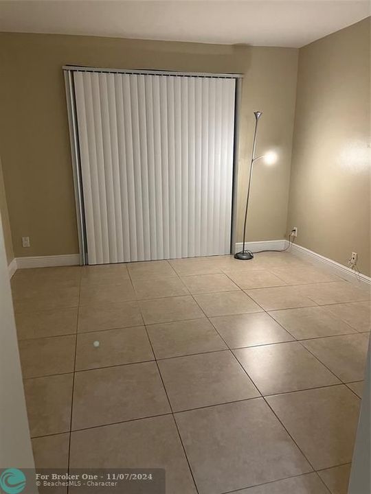 For Rent: $1,825 (1 beds, 1 baths, 800 Square Feet)