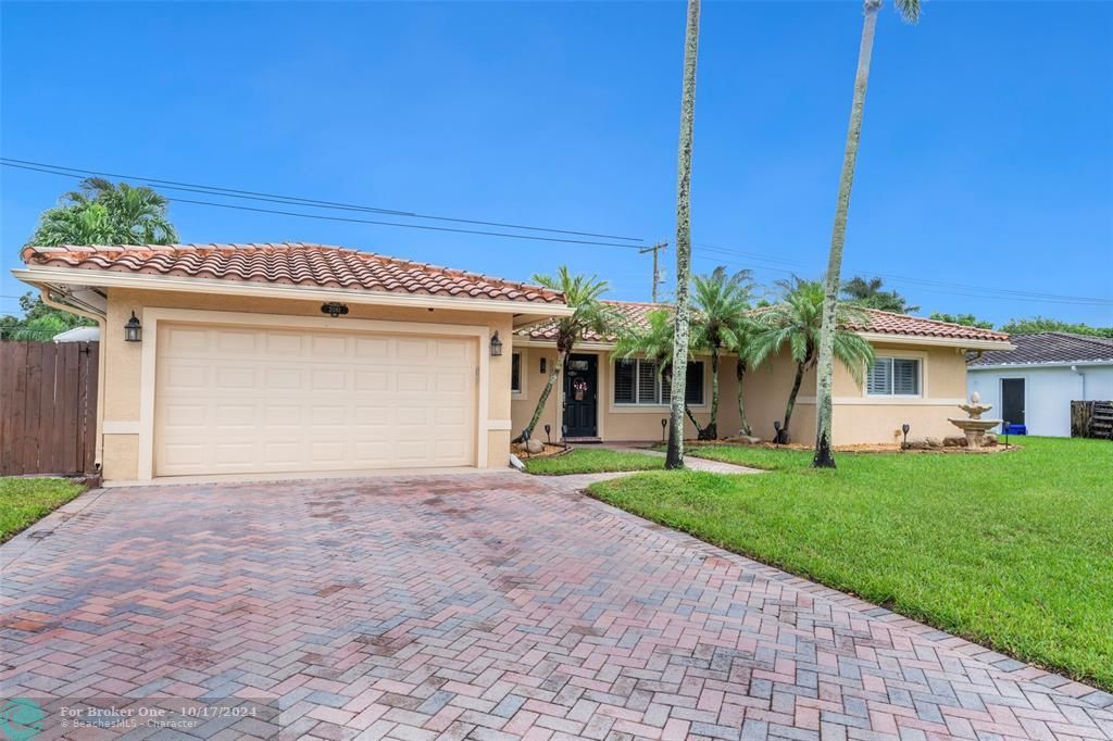 For Sale: $804,900 (3 beds, 2 baths, 2000 Square Feet)