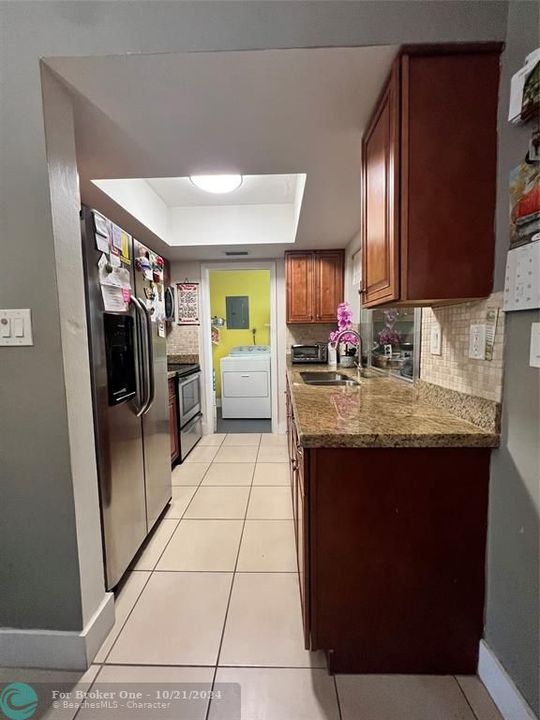 For Sale: $375,000 (2 beds, 1 baths, 1128 Square Feet)