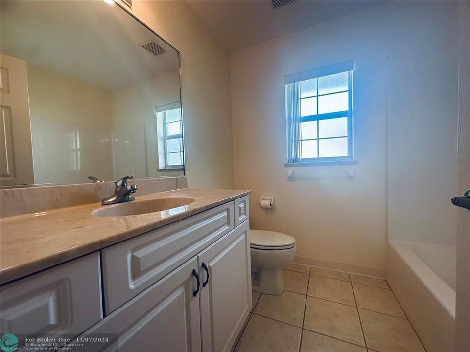 For Sale: $250,000 (2 beds, 2 baths, 1716 Square Feet)