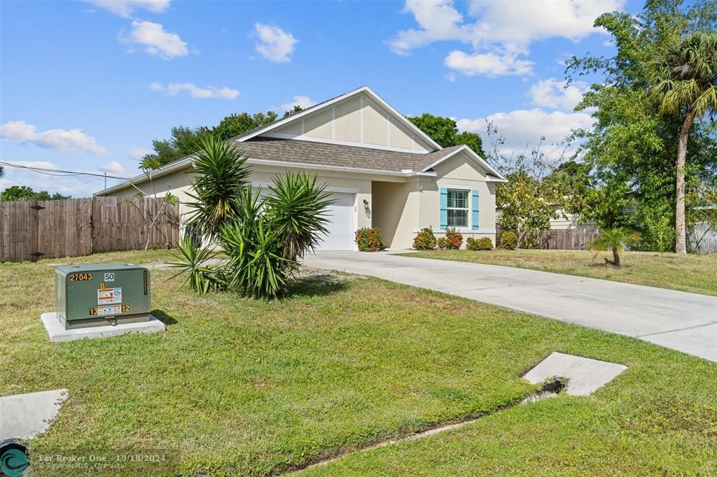 For Sale: $419,900 (3 beds, 2 baths, 1676 Square Feet)