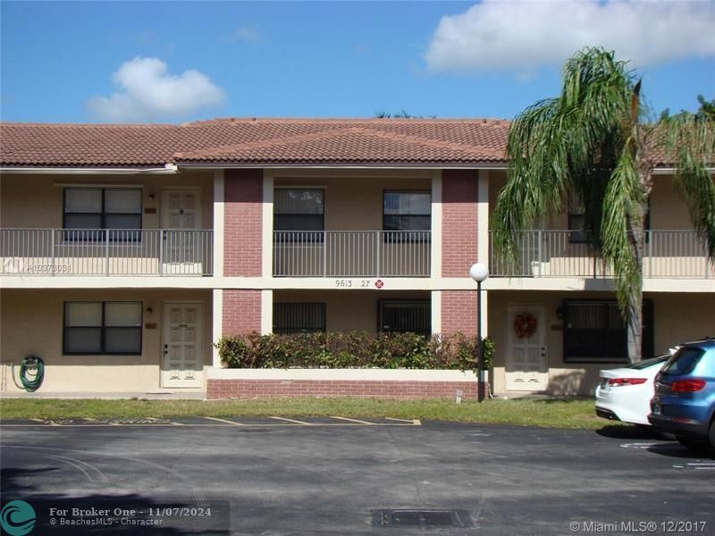 For Rent: $2,100 (2 beds, 2 baths, 866 Square Feet)