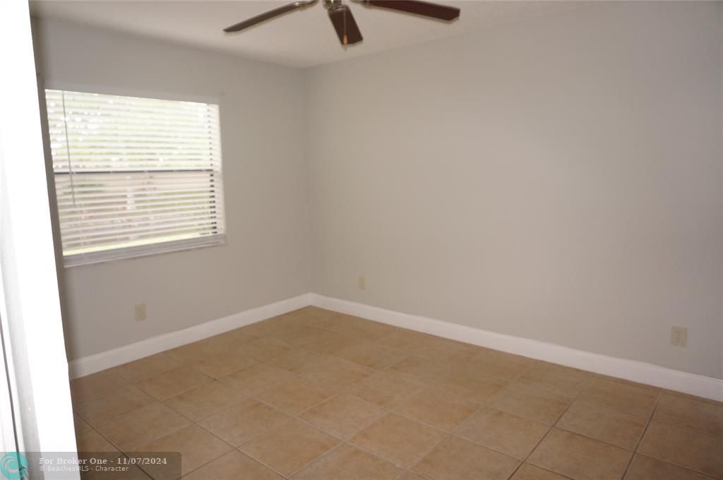 For Rent: $2,100 (2 beds, 2 baths, 866 Square Feet)